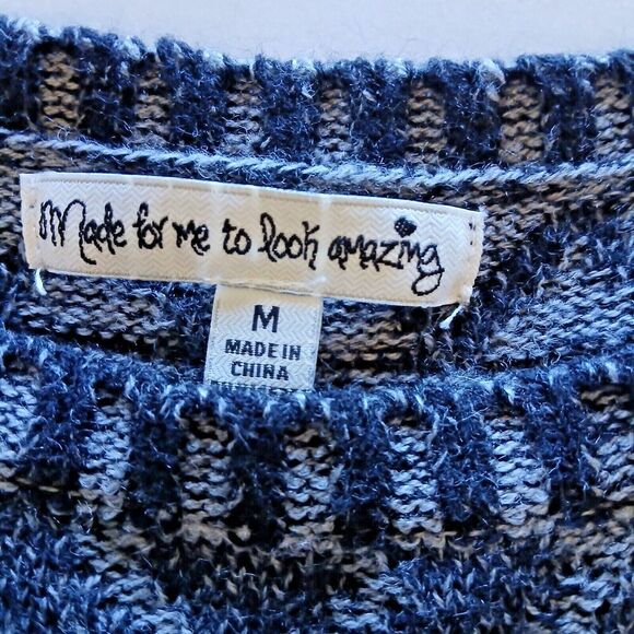 Made for Me To Look Amazing Size Med, This Dress is Business Atire and Fitted. - Picture 4 of 9